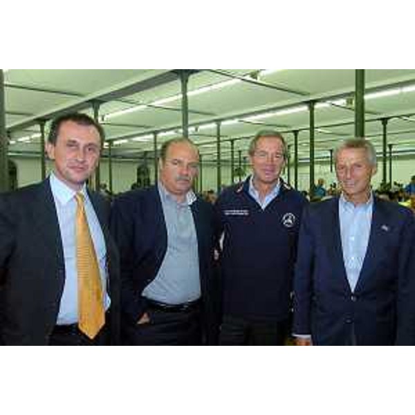 Riccardo Illy (Presidente Regione Friuli Venezia Giulia) con Ettore Rosato (Sottosegretario agli Interni), Gianfranco Moretton (Vicepresidente e Assessore regionale all'ambiente, lavori pubblici e protezione civile) e Guido Bertolaso (Capo del Dipartimento Nazionale della Protezione Civile). (Martignacco 16/09/06)
