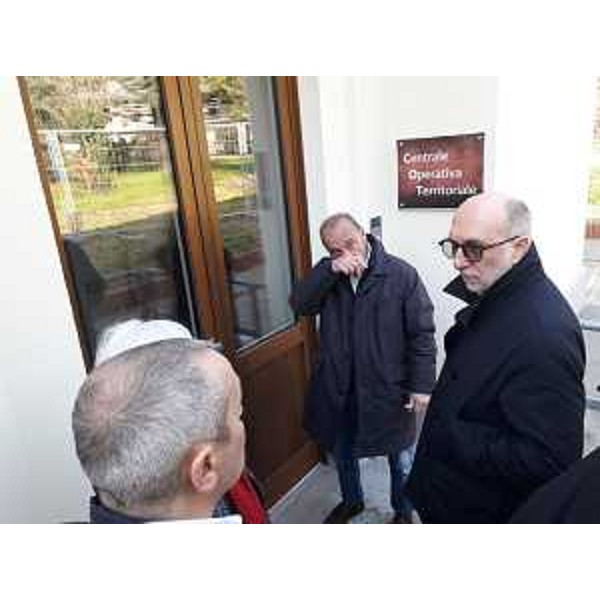 L'assessore Riccardi all'ingresso della Centrale operativa territoriale (Cot). - L'assessore Riccardi all'ingresso della Centrale operativa territoriale (Cot).
