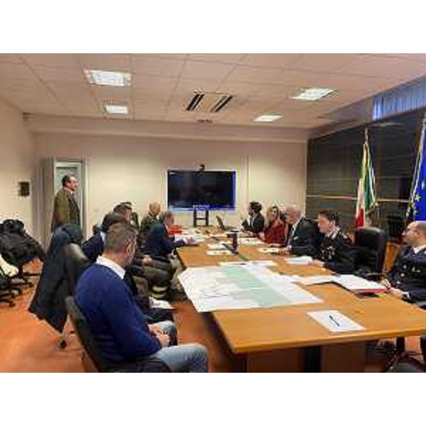 Una fase dell'incontro svoltosi in Prefettura a Pordenone sulla viabilità in Valcolvera - Una fase dell'incontro svoltosi in Prefettura a Pordenone sulla viabilità in Valcolvera