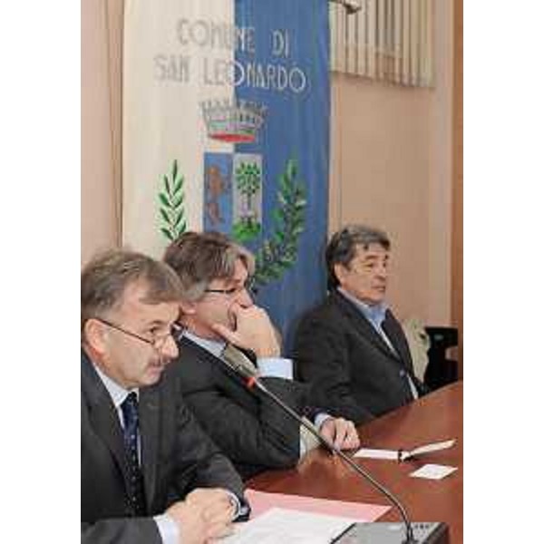 Renzo Tondo (Presidente Friuli Venezia Giulia) nel corso dell'incontro con i Sindaci delle Valli del Natisone in Municipio a San Leonardo. (San Leonardo 08/11/08)