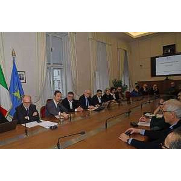 Lincontro con i professionisti dellAzienda sanitaria Friuli Occidentale, al quale hanno partecipato il governatore Fedriga e lassessore regionale alla Salute Riccardo Riccardi. - Lincontro con i professionisti dellAzienda sanitaria Friuli Occidentale, al quale hanno partecipato il governatore Fedriga e lassessore regionale alla Salute Riccardo Riccardi. 