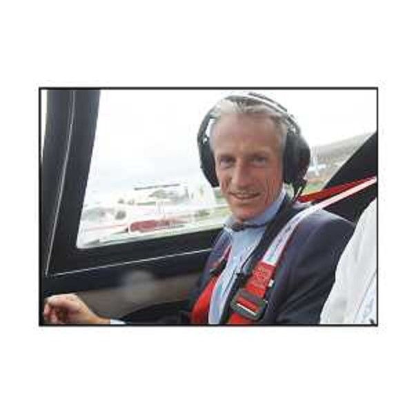 Riccardo Illy (Presidente Regione Friuli Venezia Giulia) ritratto ai comandi di un ultraleggero durante la visita all'Aerocampo La Comina. (Pordenone 17/09/06) 