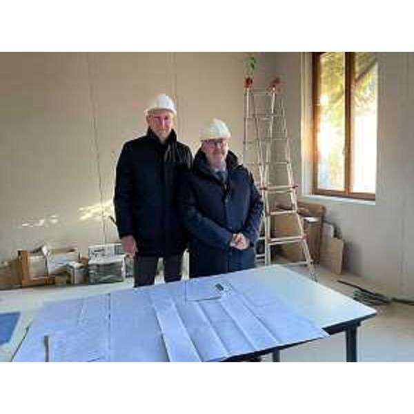 Da sinistra l'amministratore unico di Insiel Diego Antonini e l'assessore Sebastiano Callari durante il sopralluogo - Da sinistra l'amministratore unico di Insiel Diego Antonini e l'assessore Sebastiano Callari durante il sopralluogo