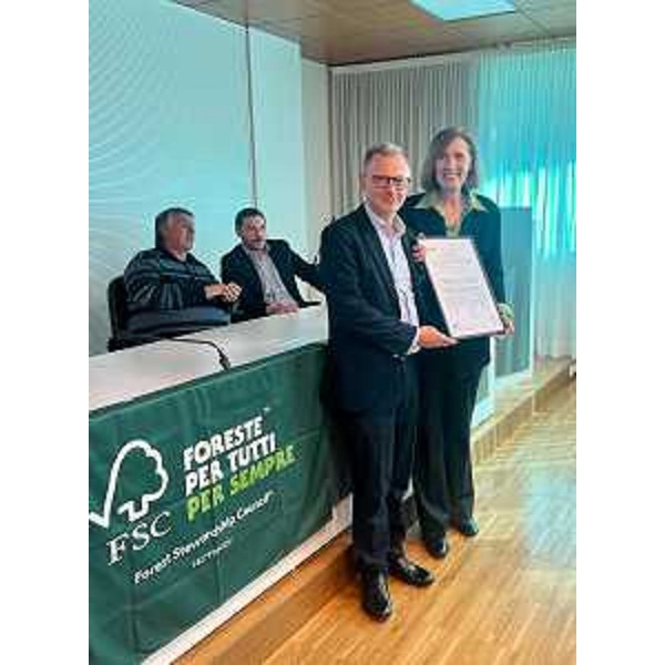 Lassessore regionale alle Risorse agroalimentari e Foreste Stefano Zannier alla cerimonia di consegna della seconda certificazione, FSC a foresta Tarvisio - Lassessore regionale alle Risorse agroalimentari e Foreste Stefano Zannier alla cerimonia di consegna della seconda certificazione, FSC a foresta Tarvisio