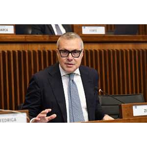 Lassessore alle Attività produttive Sergio Emidio Bini oggi in Consiglio regionale. - Lassessore alle Attività produttive Sergio Emidio Bini oggi in Consiglio regionale.