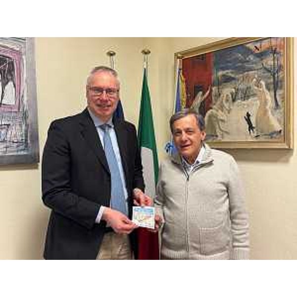 Da sinistra il presidente del Consiglio regionale, Mauro Bordin con il presidente dell'associazione La Riviera Friulana Carlo Morandini - Da sinistra il presidente del Consiglio regionale, Mauro Bordin con il presidente dell'associazione La Riviera Friulana Carlo Morandini