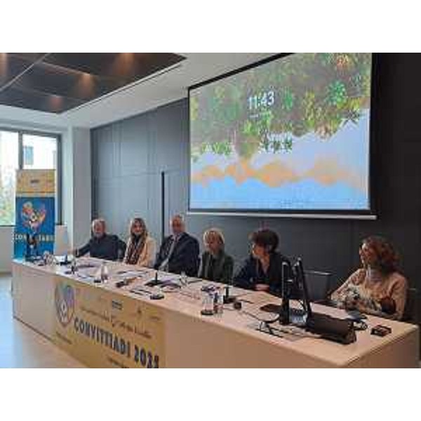 L'assessore regionale a Istruzione e formazione Alessia Rosolen (seconda da dx) alla presentazione della XVII edizione delle Convittiadi 2025 - L'assessore regionale a Istruzione e formazione Alessia Rosolen (seconda da dx) alla presentazione della XVII edizione delle Convittiadi 2025