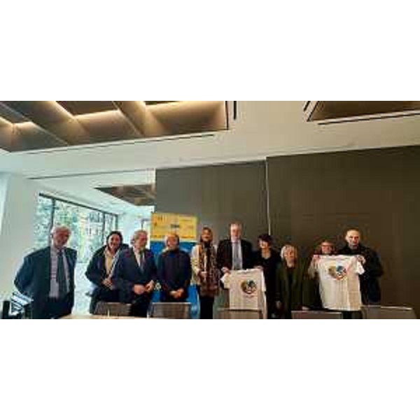 La presentzione della maglietta con il logo delle Convittiadi 2025 - La presentzione della maglietta con il logo delle Convittiadi 2025