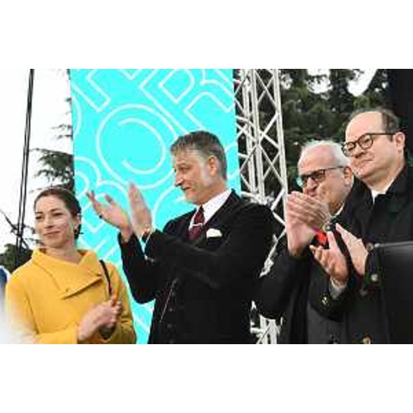 Da sinistra la schermitrice Mara Navarria, il ministro Alessandro Giuli, il sindaco Rodolfo Ziberna e il vicegovernatore Anzil - Da sinistra la schermitrice Mara Navarria, il ministro Alessandro Giuli, il sindaco Rodolfo Ziberna e il vicegovernatore Anzil 