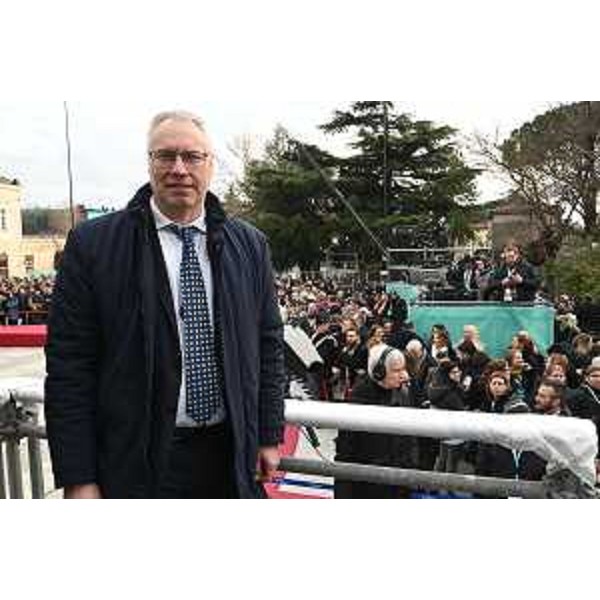 Un'altra immagine del presidente Bordin prima dell'inizio della cerimonia - Un'altra immagine del presidente Bordin prima dell'inizio della cerimonia