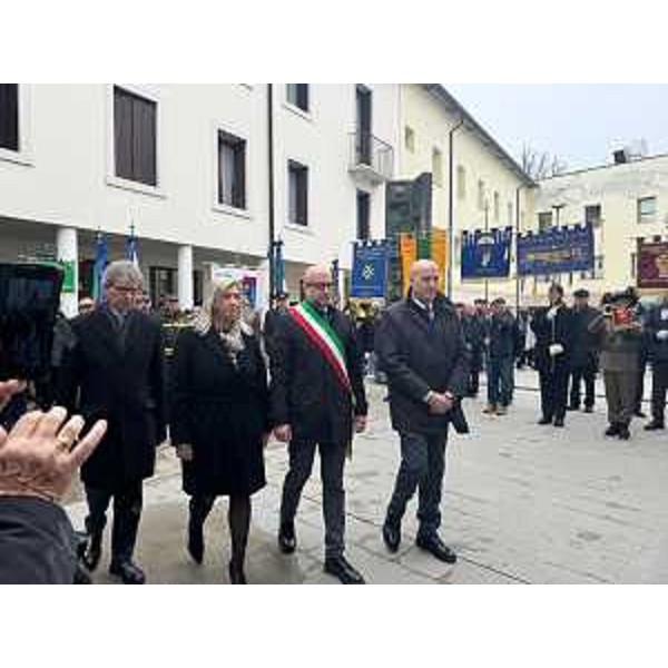 L'assessore regionale Cristina Amirante alle celebrazioni del Giorno del Ricordo a Pordenone - L'assessore regionale Cristina Amirante alle celebrazioni del Giorno del Ricordo a Pordenone
