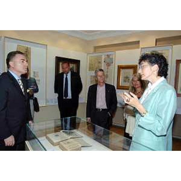 Riccardo Illy (Presidente Regione Friuli Venezia Giulia) e Roberto Cosolini (Assessore regionale al lavoro, formazione, università e ricerca) all'inaugurazione della mostra dedicata all'architetto friulano Raimondo D'Aronco. (Istanbul 17/09/06)