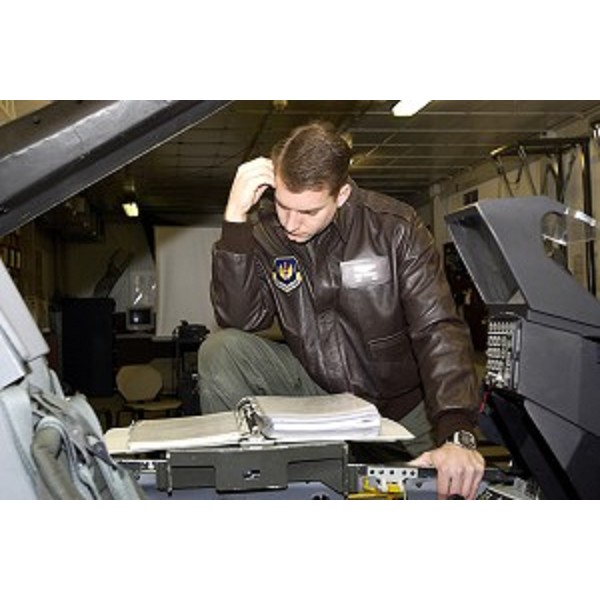Visita alla Base aerea di Aviano. (Aviano 21/01/04)