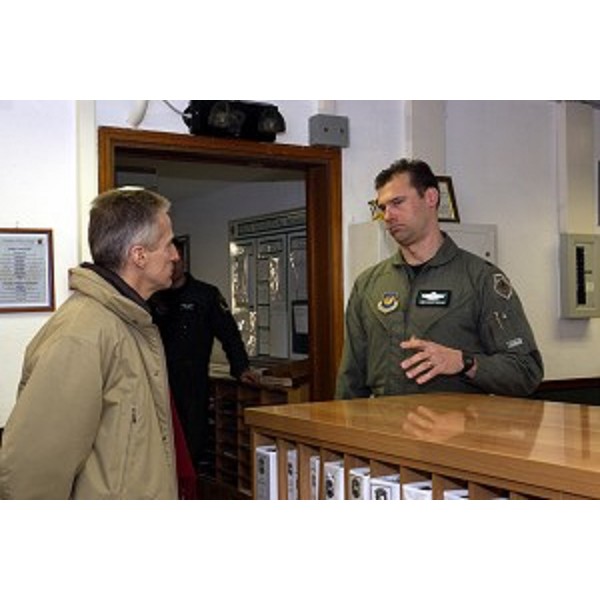 Riccardo Illy (Presidente Friuli Venezia Giulia) in visita alla Base aerea di Aviano. (Aviano 21/01/04)