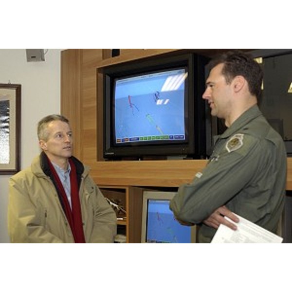 Riccardo Illy (Presidente Friuli Venezia Giulia) in visita alla Base aerea di Aviano. (Aviano 21/01/04)
