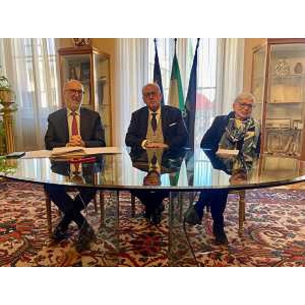 L'assessore regionale alla Salute Riccardo Riccardi assieme al sindaco di Gorizia Rodolfo Ziberna e all'assessore comunale alle Politiche sociali, della famiglia, della disabilità, dell'assistenza e sanitarie Silvana Romano. - L'assessore regionale alla Salute Riccardo Riccardi assieme al sindaco di Gorizia Rodolfo Ziberna e all'assessore comunale alle Politiche sociali, della famiglia, della disabilità, dell'assistenza e sanitarie Silvana Romano.