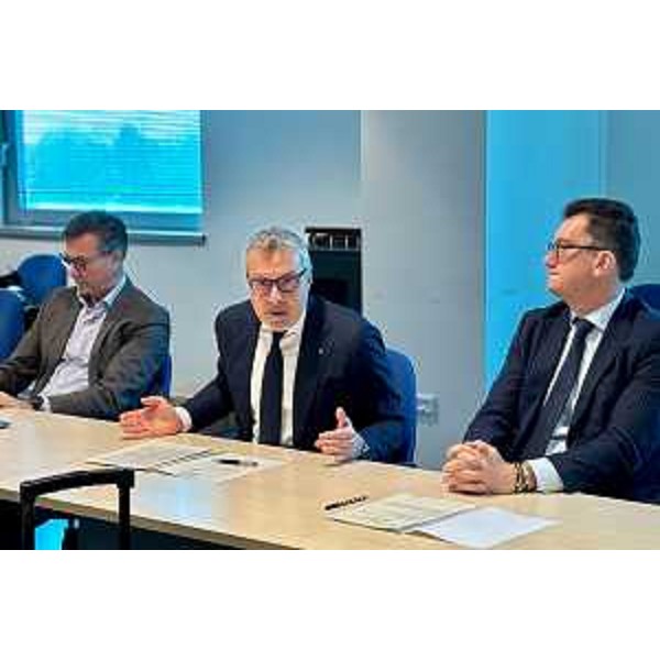 L'intervento dell'assessore alle Attività produttive Sergio Emidio Bini nel corso della commissione regionale sull'artigianato - L'intervento dell'assessore alle Attività produttive Sergio Emidio Bini nel corso della commissione regionale sull'artigianato