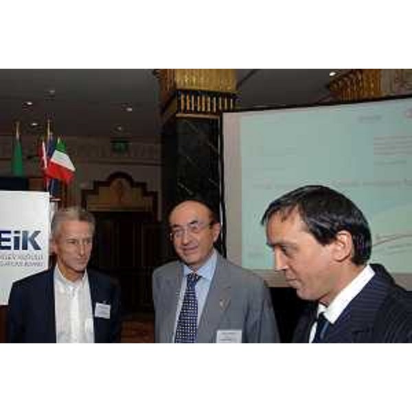 Riccardo Illy (Presidente Regione Friuli Venezia Giulia) con Carlo Marsili (Ambasciatore d'Italia ad Ankara) e il Minisro Turco. (Istanbul 18/09/06)