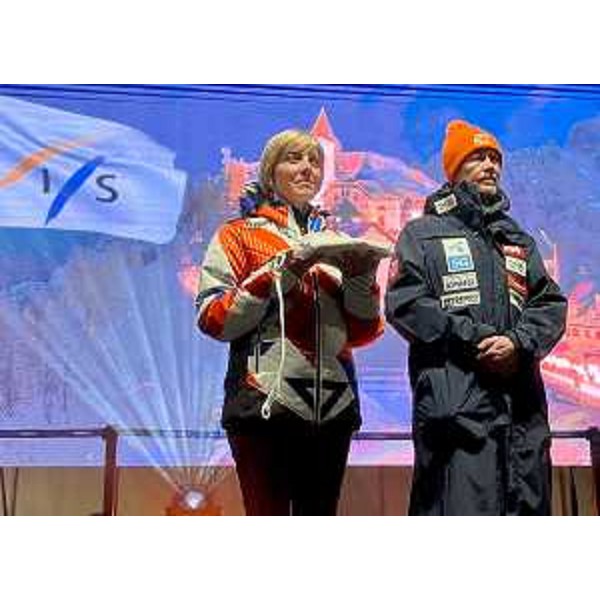 L'assessore Zilli alla cerimonia di apertura dei Campionati Mondiali Juniores di Sci Alpino 2025 di Tarvisio (FIS Alpine Junior World Ski Championships JWSC) - L'assessore Zilli alla cerimonia di apertura dei Campionati Mondiali Juniores di Sci Alpino 2025 di Tarvisio (FIS Alpine Junior World Ski Championships JWSC)