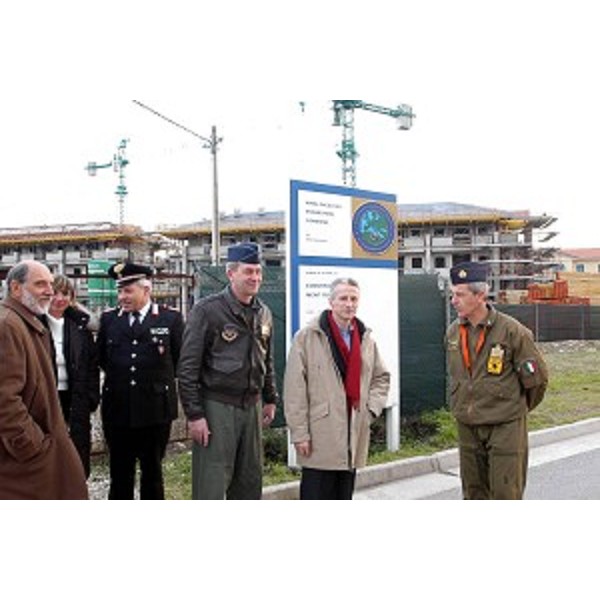 Riccardo Illy (Presidente Friuli Venezia Giulia) in visita alla Base aerea di Aviano. (Aviano 21/01/04)