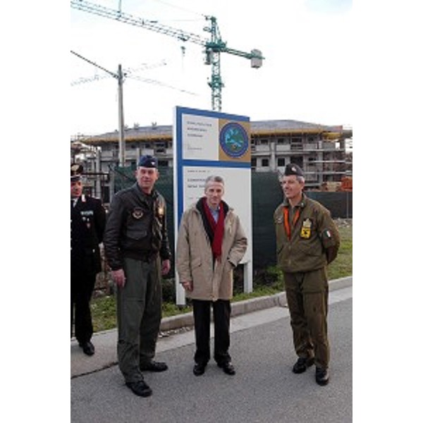 Riccardo Illy (Presidente Friuli Venezia Giulia) in visita alla Base aerea di Aviano. (Aviano 21/01/04)