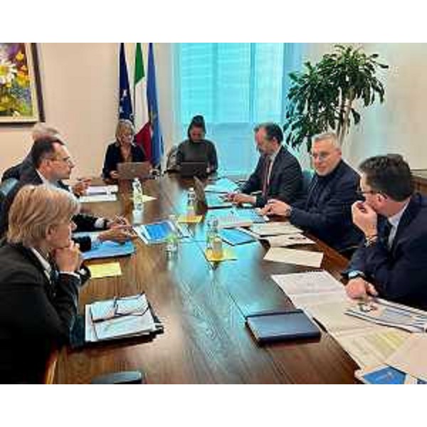 Una fase dell'ijncontro tra l'assessore regionale alle Attività produttive e il direttore del Ministero delle imprese e del Made in Italy - Una fase dell'ijncontro tra l'assessore regionale alle Attività produttive e il direttore del Ministero delle imprese e del Made in Italy