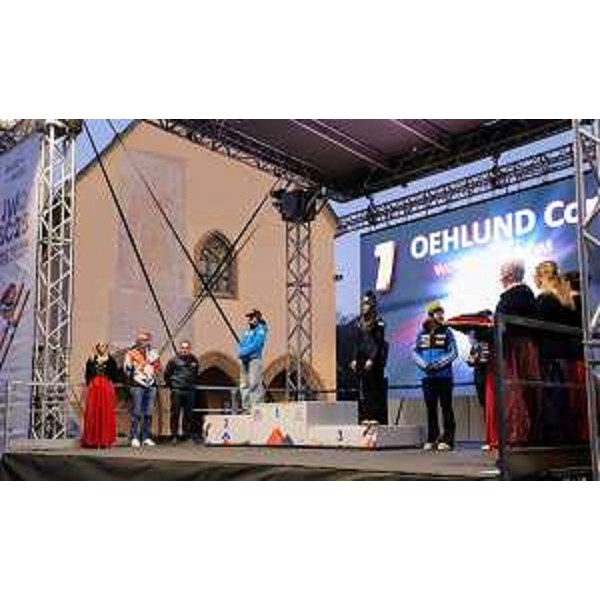L'assessore Roberti durante la premiazione. - L'assessore Roberti durante la premiazione.