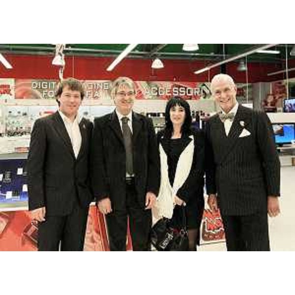 Renzo Tondo (Presidente Friuli Venezia Giulia) ai festeggiamenti per il primo anno di attività del Centro commerciale Manifatture a Gemona del Friuli. (Genmona del Friuli 15/11/08)