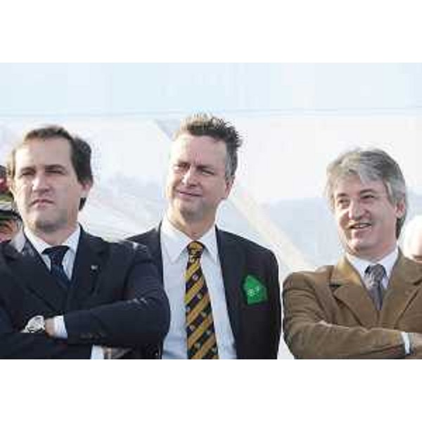 Roberto Menia (Sottosegretario Ambiente), Edouard Ballaman (Presidente Consiglio regionale) e Renzo Tondo (Presidente Friuli Venezia Giulia) nel corso della cerimonia di inaugurazione dell'ultimo lotto della Grande Viabilità Triestina, Padriciano-Cattinara, e del nuovo raccordo autostradale Lacotisce-Rabuiese. (Trieste 19/11/08)