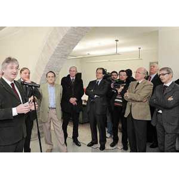 Renzo Tondo (Presidente Friuli Venezia Giulia) interviene all'inaugurazione della Casa Lovaria, via Vittorio Veneto a Udine, ristrutturata dal gruppo Banca Popolare di Cividale. (Udine 24/11/08)
