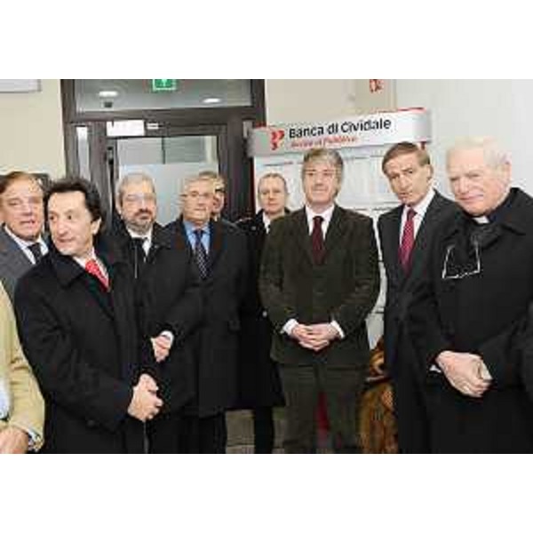 Renzo Tondo (Presidente Friuli Venezia Giulia) all'inaugurazione della Casa Lovaria, via Vittorio Veneto a Udine, ristrutturata dal gruppo Banca Popolare di Cividale. (Udine 24/11/08)