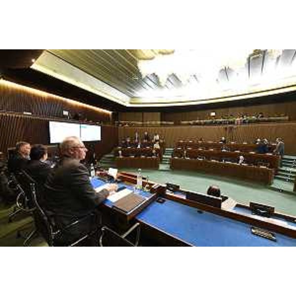Un momento dei lavori del Consiglio regionale - Un momento dei lavori del Consiglio regionale