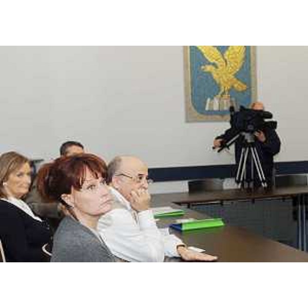 Alessia Rosolen (Assessore regionale Lavoro) alla presentazione del "Rapporto previsionale dell'economia e del mercato del lavoro", a Trieste. (Trieste 25/11/08)