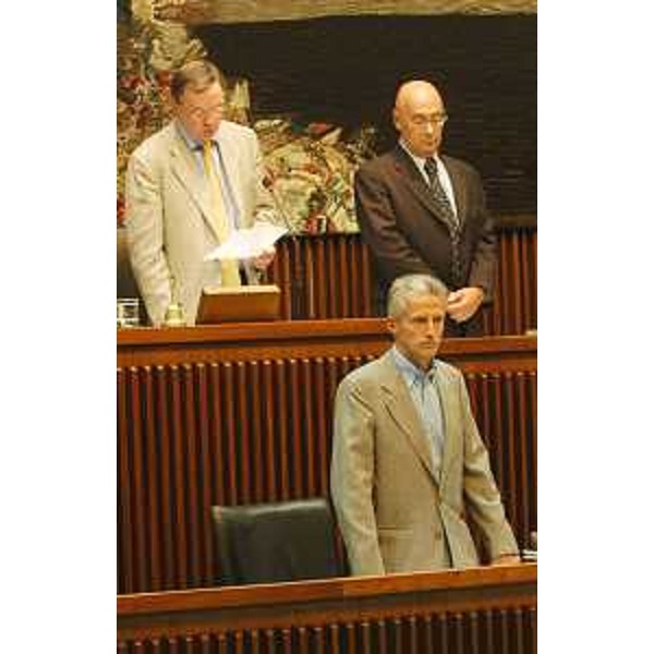 Alessandro Tesini (Presidente Consiglio regionale) e Riccardo Illy (Presidente Friuli Venezia Giulia) in Consiglio regionale ricordano l'alluvione del 29 agosto 2003 in Val Canale e Canal del Ferro. (Trieste 30/09/03)