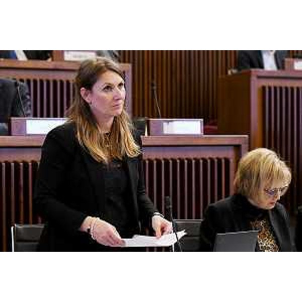 Rosaria Capozzi (M5S). Accanto a lei la dem Laura Fasiolo - Rosaria Capozzi (M5S). Accanto a lei la dem Laura Fasiolo