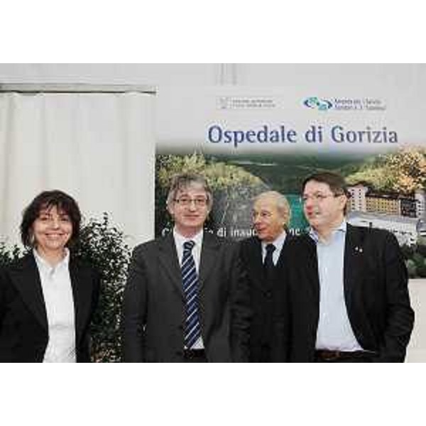 Manuela Baccarini (Dirigente generale ASS 2 Isontina), Renzo Tondo (Presidente Friuli Venezia Giulia), Ettore Romoli (Sindaco Gorizia) ed Enrico Gherghetta (Presidente Provincia Gorizia) all'inaugurazione dell'Ospedale di Gorizia. (Gorizia 05/12/08)
