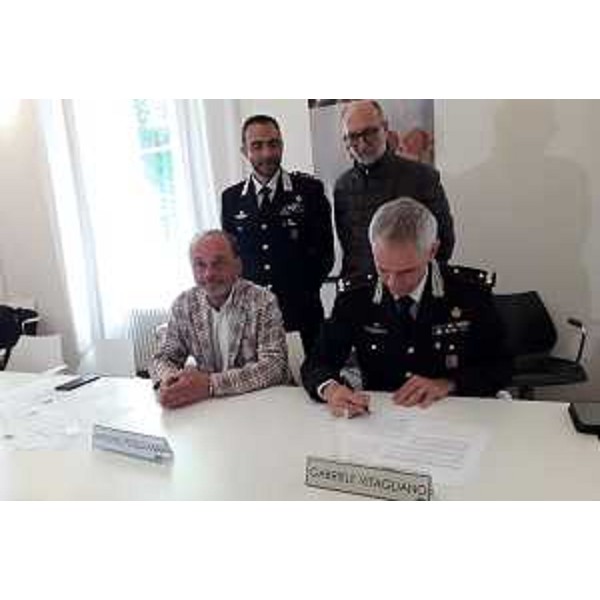 La firma dell'accordo - La firma dell'accordo