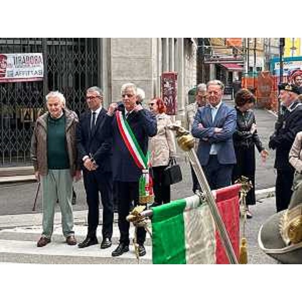 Foto delle autorità con gli assessori regionali Pierpaolo Roberti (secondo da sinistra) e Fabio Scoccimarro (quarto da sinistra) - Foto delle autorità con gli assessori regionali Pierpaolo Roberti (secondo da sinistra) e Fabio Scoccimarro (quarto da sinistra)