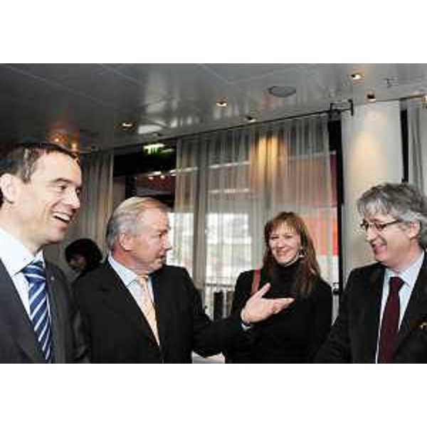 Gerhard Doerfler (Governatore Carinzia) e Renzo Tondo (Presidente Friuli Venezia Giulia) al vertice di Villaco. (Villaco 10/12/08)