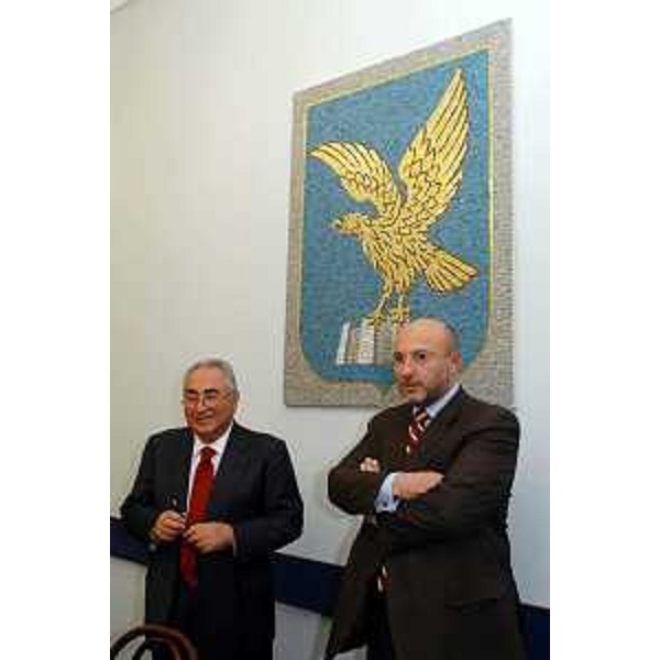 Giovanni Gambardella (consulente tecnico della Regione), Enrico Bertossi (Assessore regionale alle attività produttive). (Trieste, 08/10/03) 