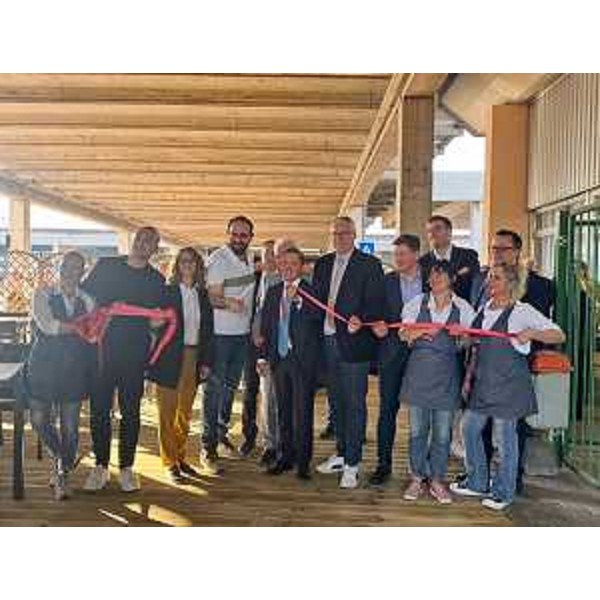 La cerimonia del taglio del nastro per celebrare i 41 anni di attività del Mercato agroalimentare all'ingrosso di Udine - La cerimonia del taglio del nastro per celebrare i 41 anni di attività del Mercato agroalimentare all'ingrosso di Udine
