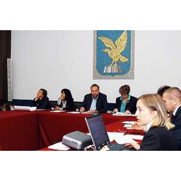 Roberto Cosolini (Assessore regionale al lavoro, formazione, università e ricerca) alla conferenza stampa di presentazione del Fondo Sociale Europeo. (trieste, 21/10/03)