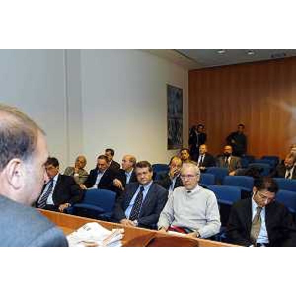 Roberto Cosolini (Assessore regionale al lavoro, formazione, università e ricerca) alla riunione per le misure di sostegno per l'ingresso della Slovenia nella UE. (Trieste, 22/10/03) 