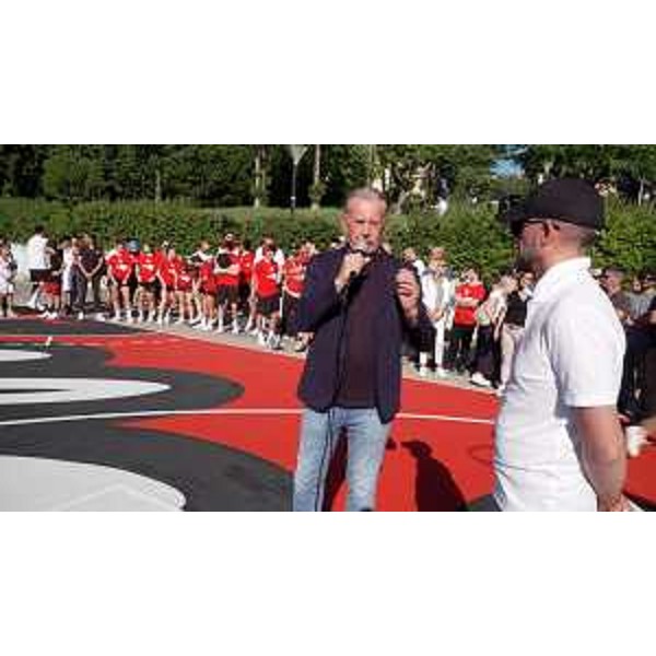 L'assessore regionale Fabio Scoccimarro al nuovo playground di Borgo San Sergio - L'assessore regionale Fabio Scoccimarro al nuovo playground di Borgo San Sergio