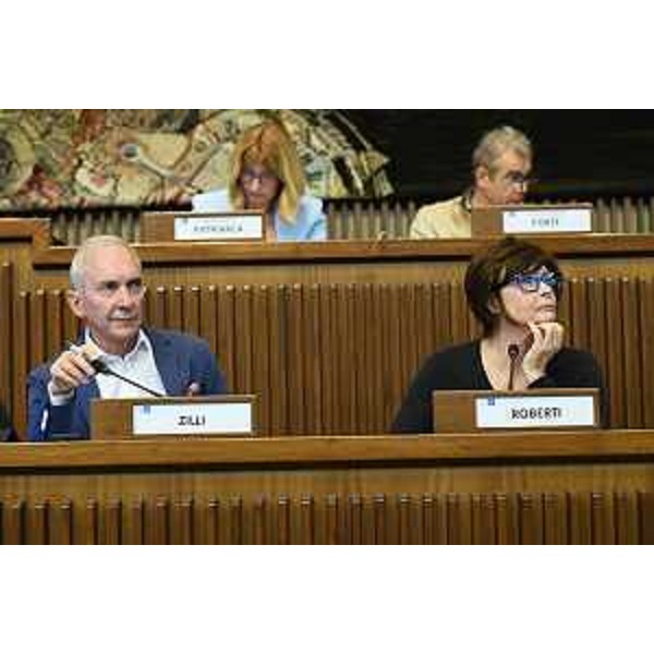 Roberto Novelli (FI) e l'assessore Alessia Rosolen - Roberto Novelli (FI) e l'assessore Alessia Rosolen