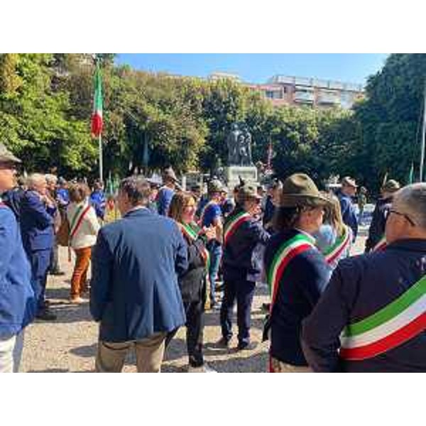 La cerimonia ufficiale nel parco Ellero dei Mille a Pordenone - La cerimonia ufficiale nel parco Ellero dei Mille a Pordenone