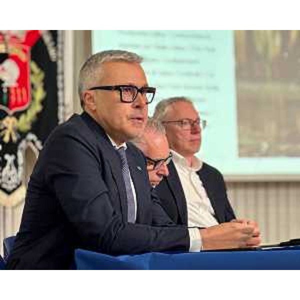 Lassessore regionale alle Attività produttive e Turismo Sergio Emidio Bini a Palazzolo dello Stella alla presentazione del neonato Distretto del commercio della Riviera friulana. - Lassessore regionale alle Attività produttive e Turismo Sergio Emidio Bini a Palazzolo dello Stella alla presentazione del neonato Distretto del commercio della Riviera friulana.