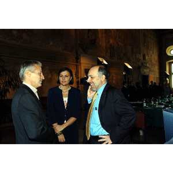 Riccardo Illy (Presidente della Regione Friuli Venezia Giulia) a Gruppo Competitività e Crescita-Parte Industria. (Udine, 17/10/03)