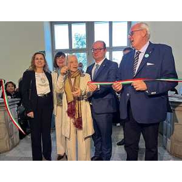 Il taglio del nastro della mostra - Il taglio del nastro della mostra