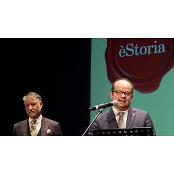 Il vicegovernatore Mario Anzil nel corso del suo intervento. Accanto a lui il ministro Alessandro Giuli. - Il vicegovernatore Mario Anzil nel corso del suo intervento. Accanto a lui il ministro Alessandro Giuli. 